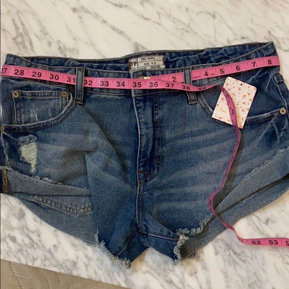 Free People Irreplaceable Cut Off Short in Felton - Picture 3 of 6